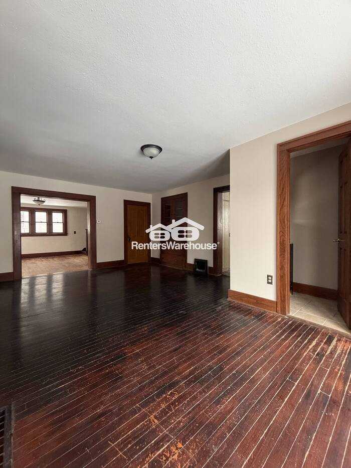 506 6th St W - Photo 5 of 18