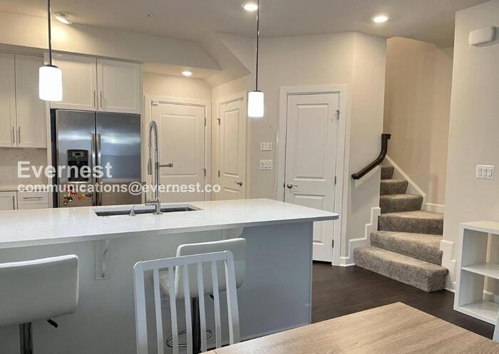 13230 Woodland Park Rd #1J - Photo 6 of 18