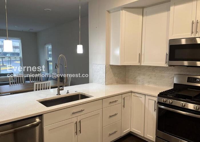 13230 Woodland Park Rd #1J - Photo 7 of 18