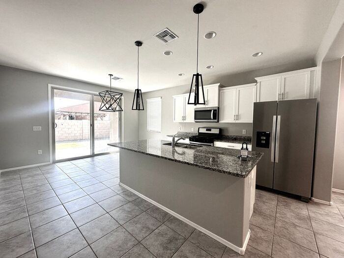 911 W Calle Tolima - Photo 7 of 46