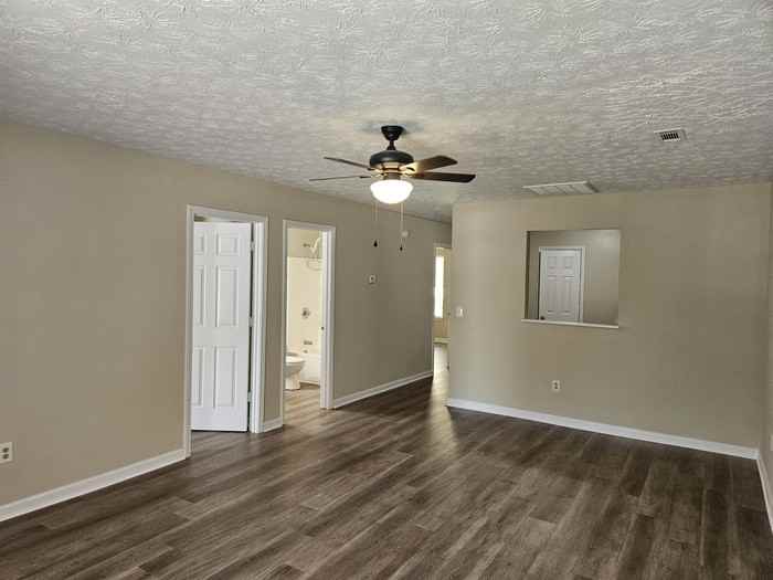 1156 Micha Way - Photo 2 of 11