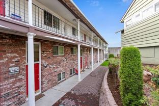 689 Ne 52nd Ave - Photo 1 of 1