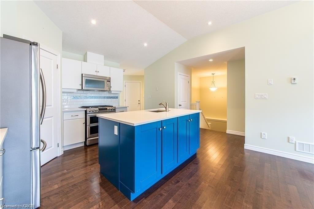 1456 Dunkirk Ave - Photo 7 of 31