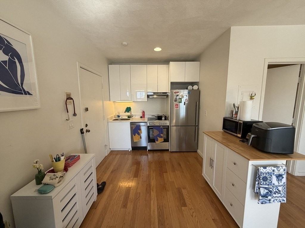 701 Massachusetts Ave - Photo 5 of 10