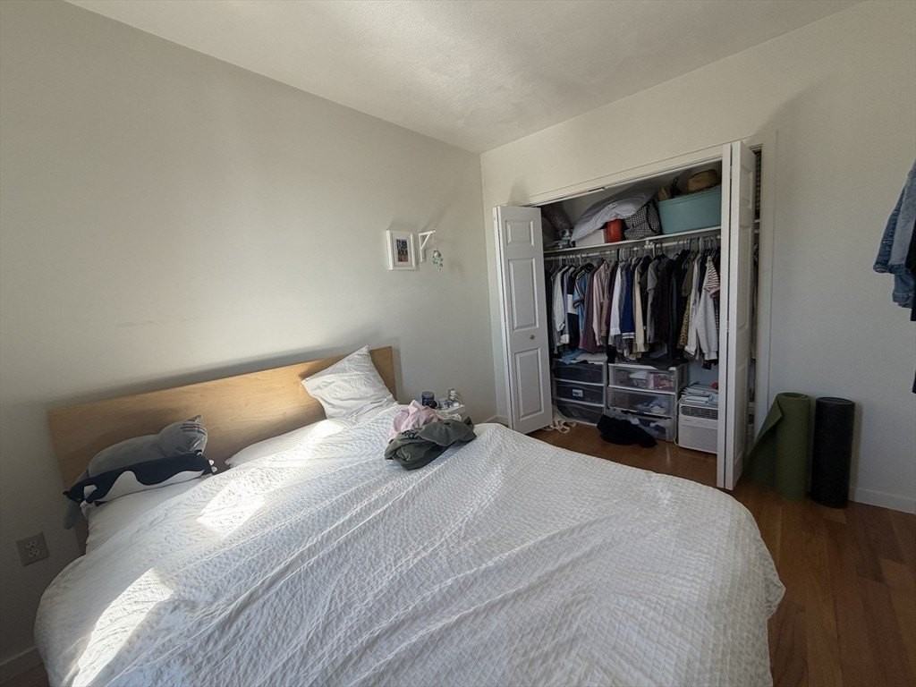 701 Massachusetts Ave - Photo 7 of 10