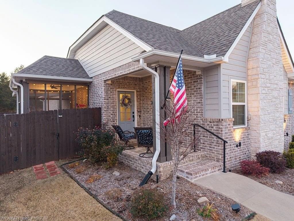 9512 Shire Valley Ct - Photo 2 of 48