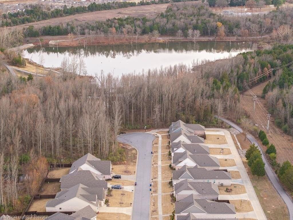 9512 Shire Valley Ct - Photo 6 of 48