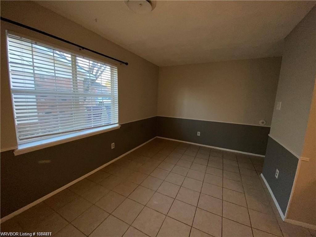 2808 Grinnell Ave - Photo 7 of 11