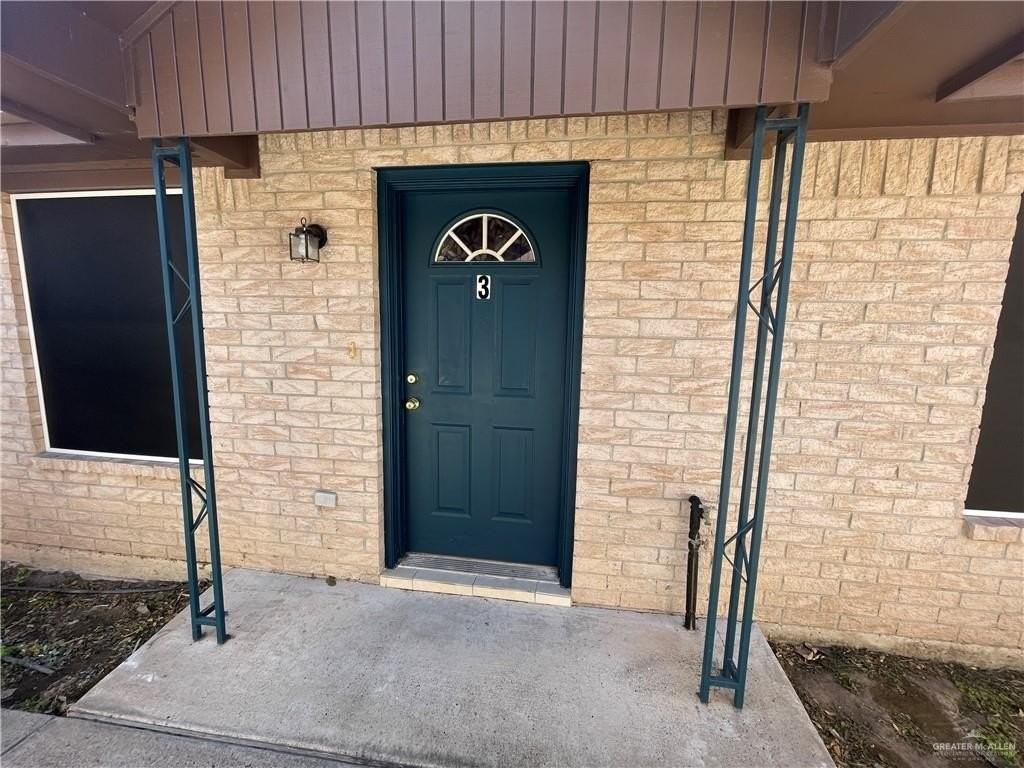 1914 Bahamas Dr Apt 3 - Photo 4 of 13