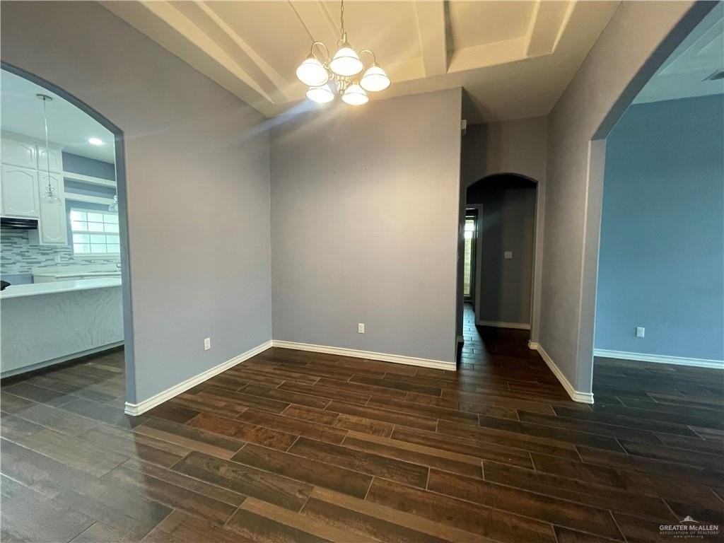 700 E Patsy Dr - Photo 4 of 15