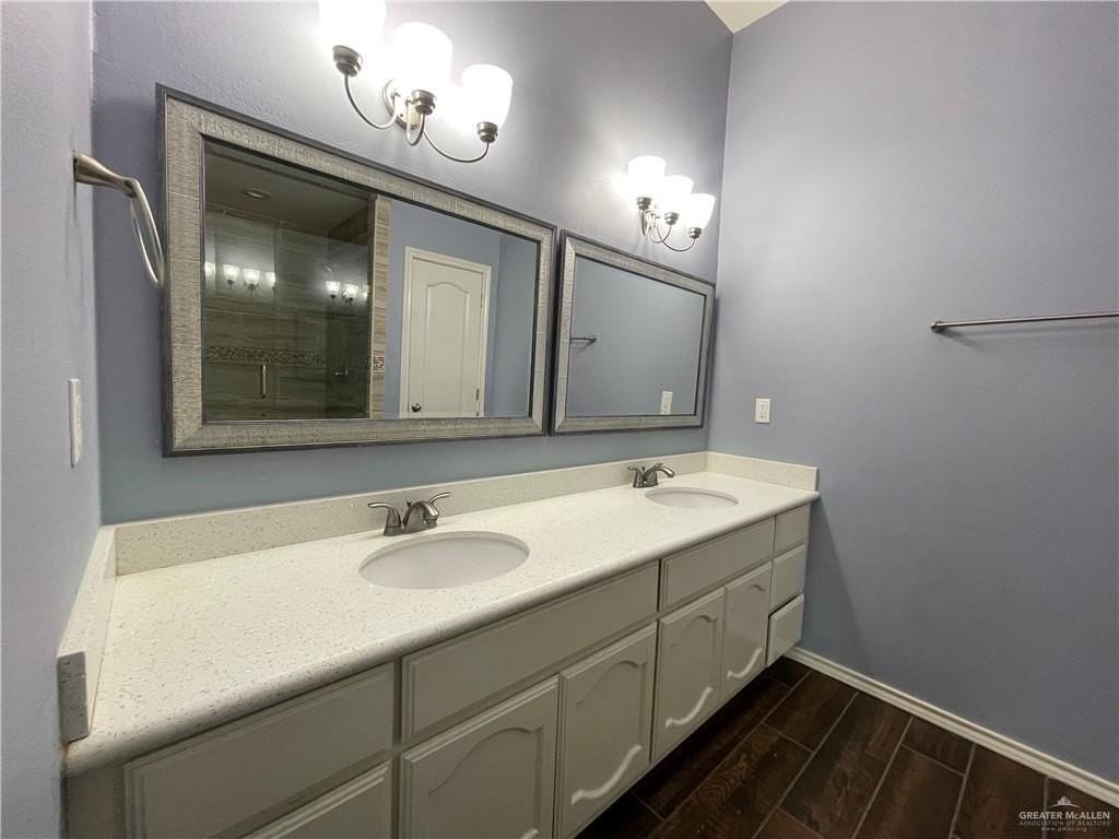 700 E Patsy Dr - Photo 6 of 15