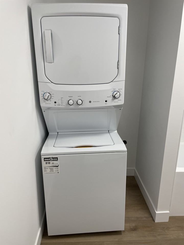 21228 43A Avenue - Photo 4 of 15