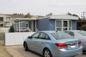 featured image of 1238 N Sable Ln