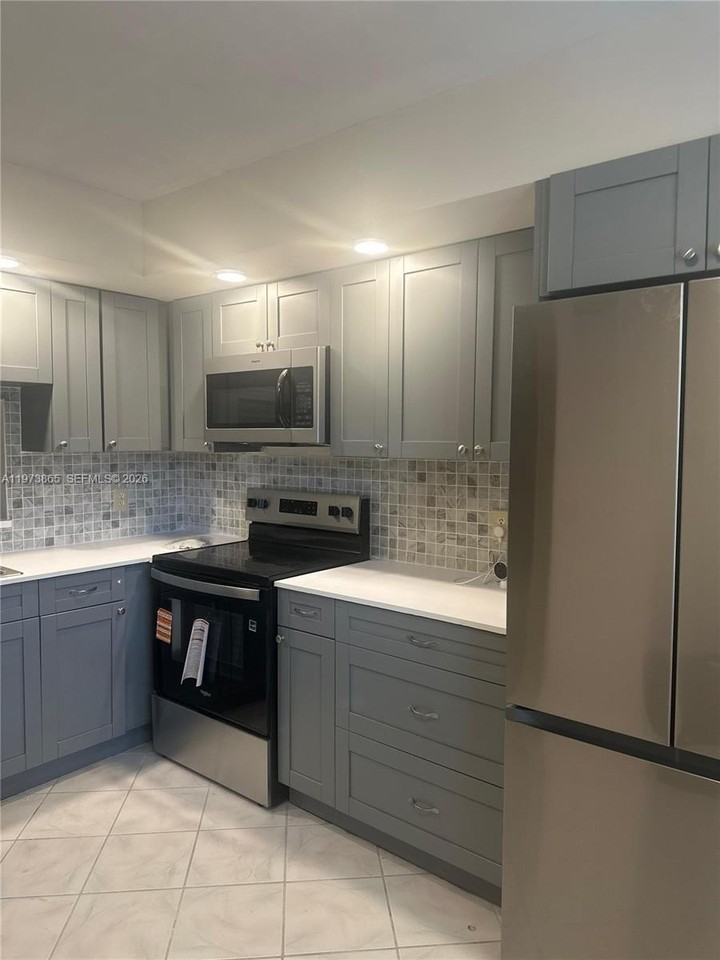 12800 Sw 7th Ct #306G - Photo 2 of 11