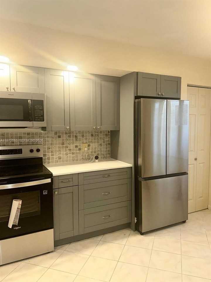 12800 Sw 7th Ct #306G - Photo 3 of 11