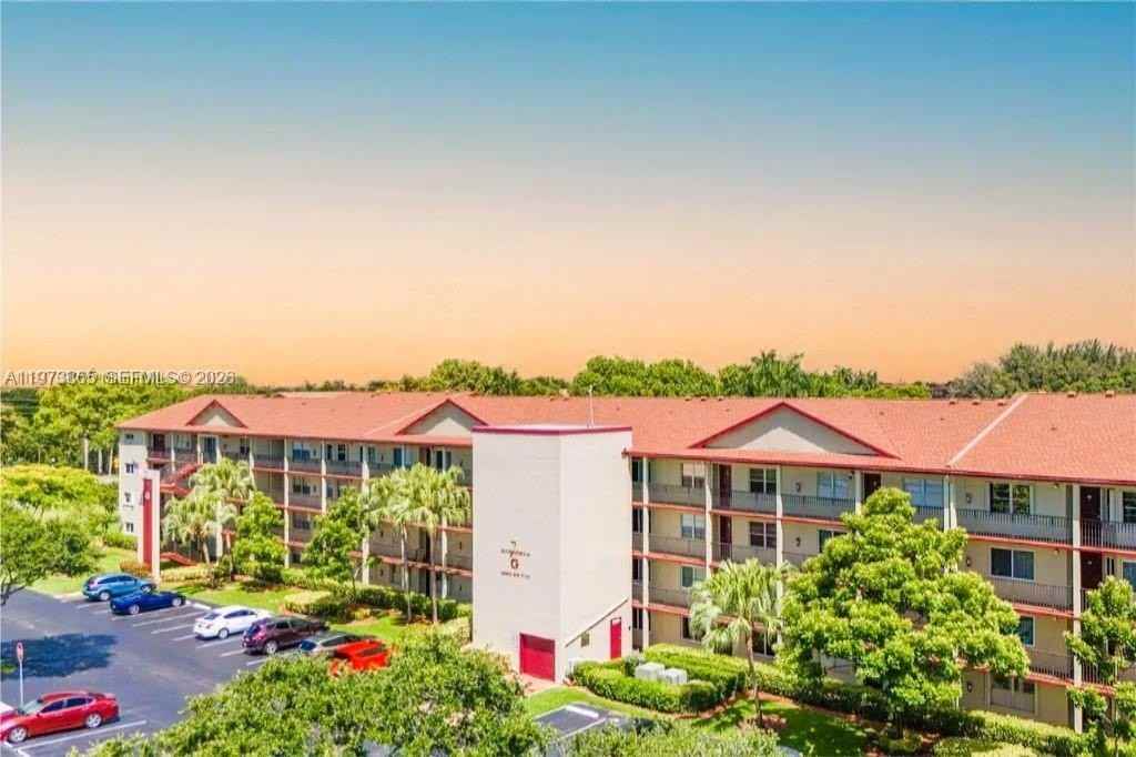 12800 Sw 7th Ct #306G - Photo 6 of 11