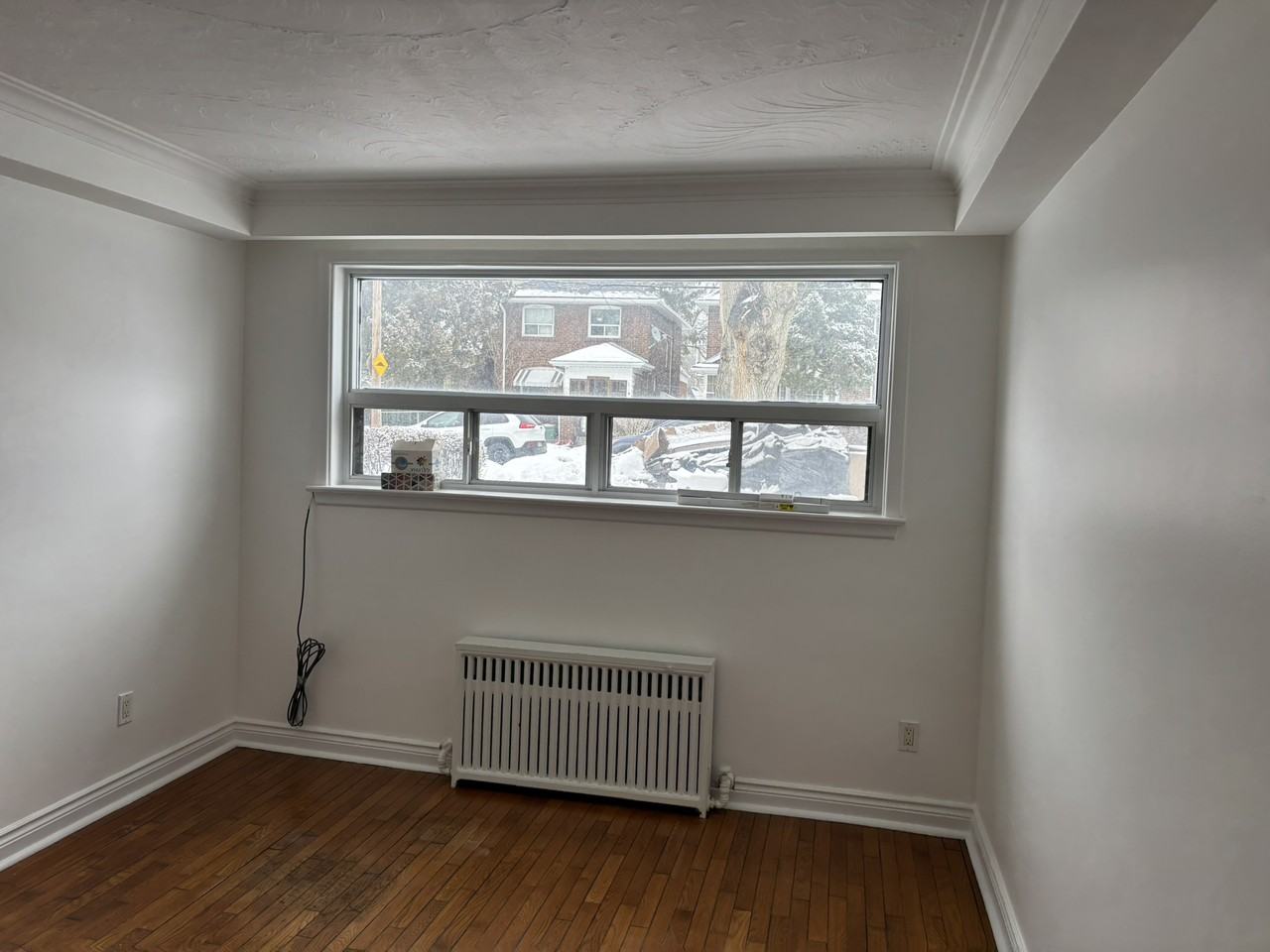 62 Queens Ave - Photo 4 of 9