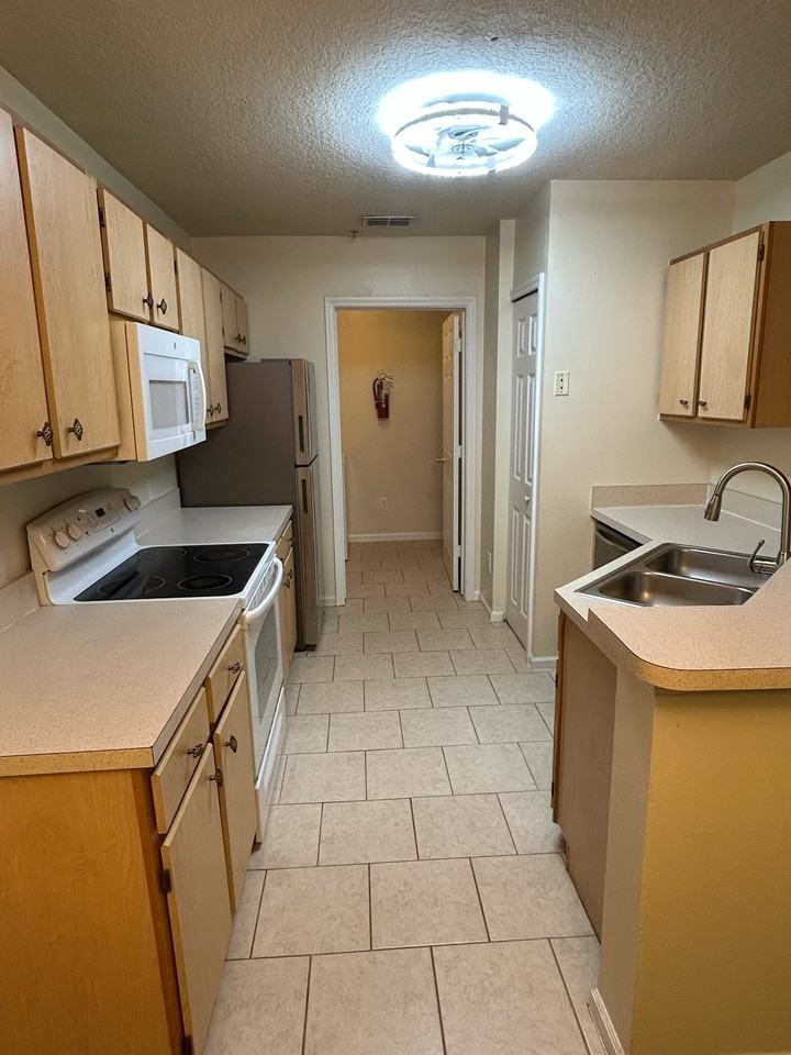 6596 Swissco Drive - 1524APT. 1524 #1524 - Photo 5 of 12