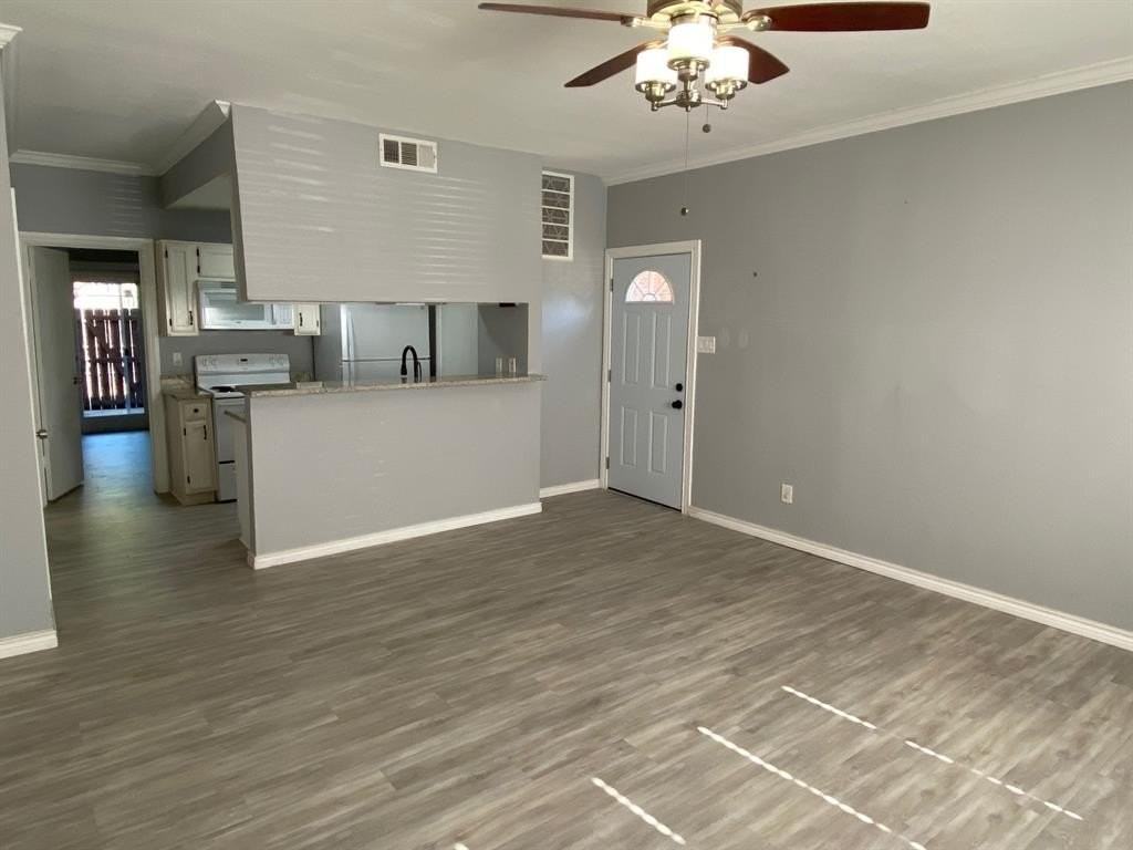 226 Samuel Blvd #F9 - Photo 3 of 21