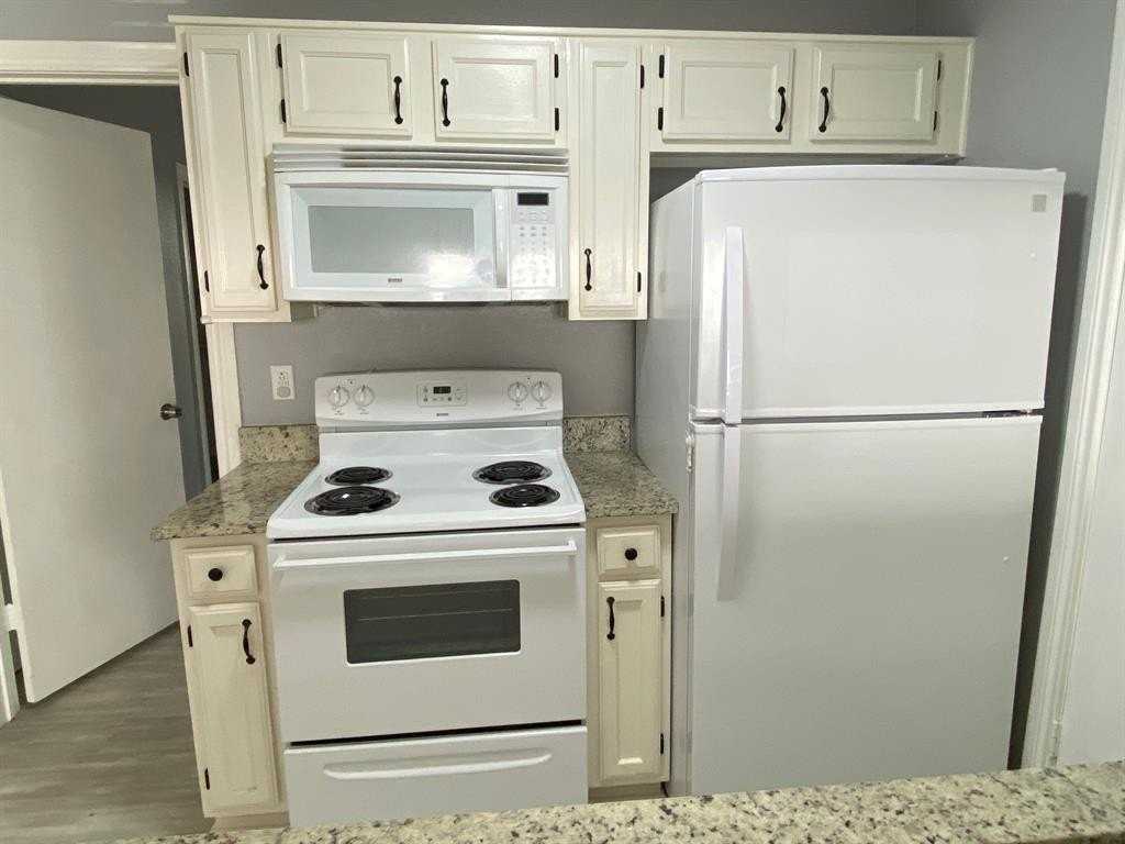 226 Samuel Blvd #F9 - Photo 5 of 21