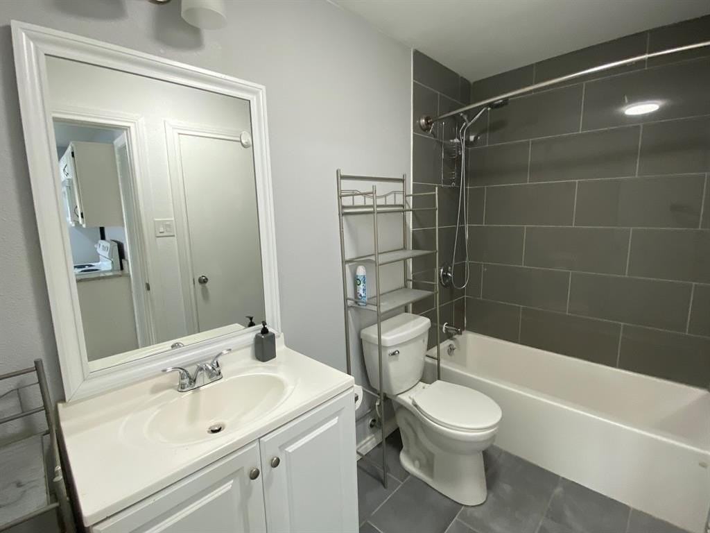 226 Samuel Blvd #F9 - Photo 6 of 21