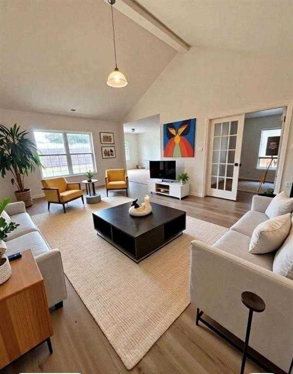 324 Lavaca Dr - Photo 2 of 25