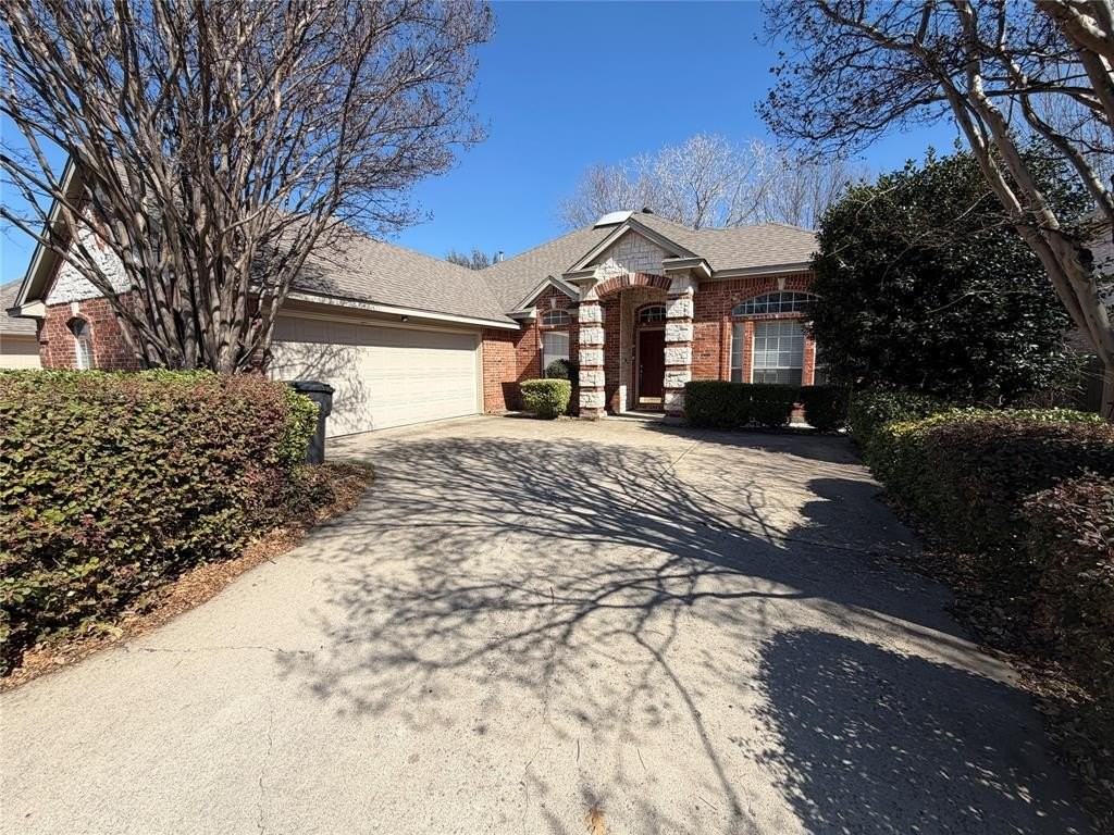 703 Chandler Ct - Photo 2 of 19