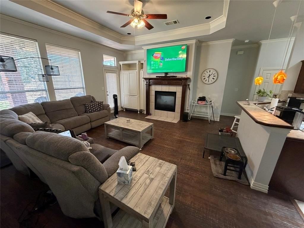 703 Chandler Ct - Photo 3 of 19