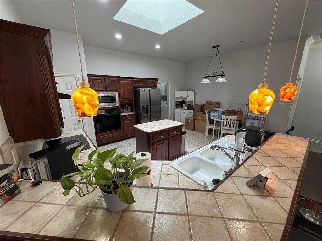 703 Chandler Ct - Photo 7 of 19