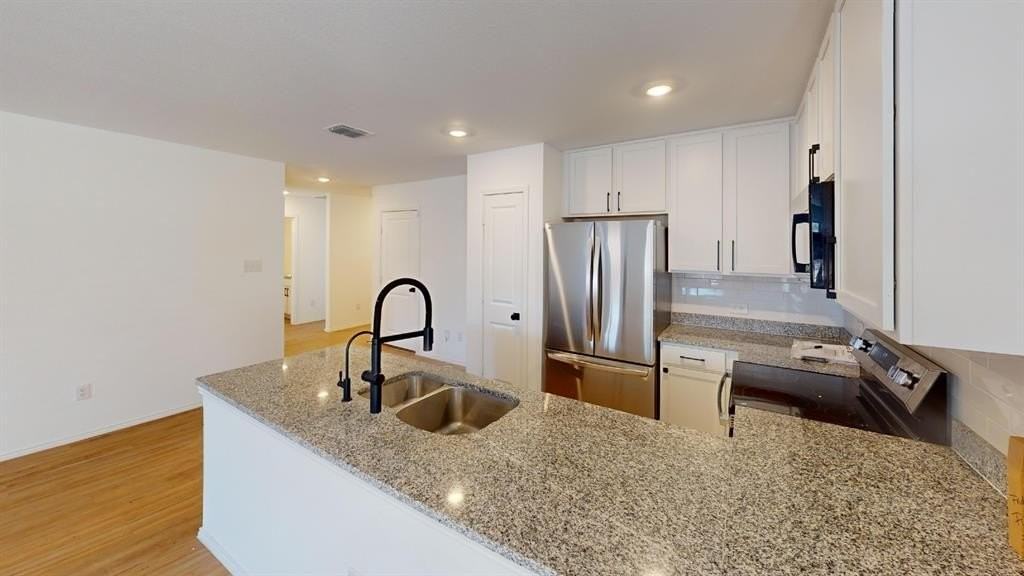 5821 Cherry Hollow Way - Photo 5 of 21