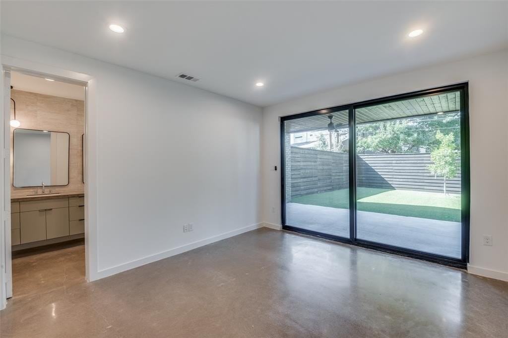 4525 Weldon St - Photo 3 of 40