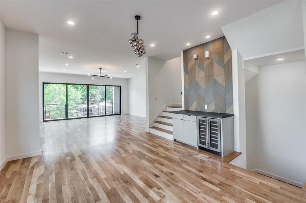 4525 Weldon St - Photo 5 of 40