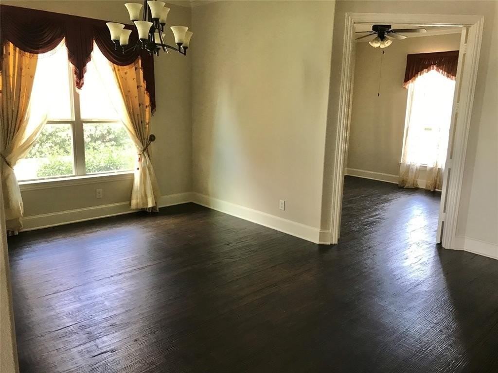 408 Paluxy Dr - Photo 5 of 37