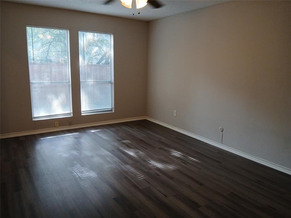 3202 Foxboro Dr - Photo 6 of 15