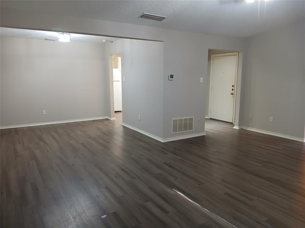 3202 Foxboro Dr - Photo 7 of 15