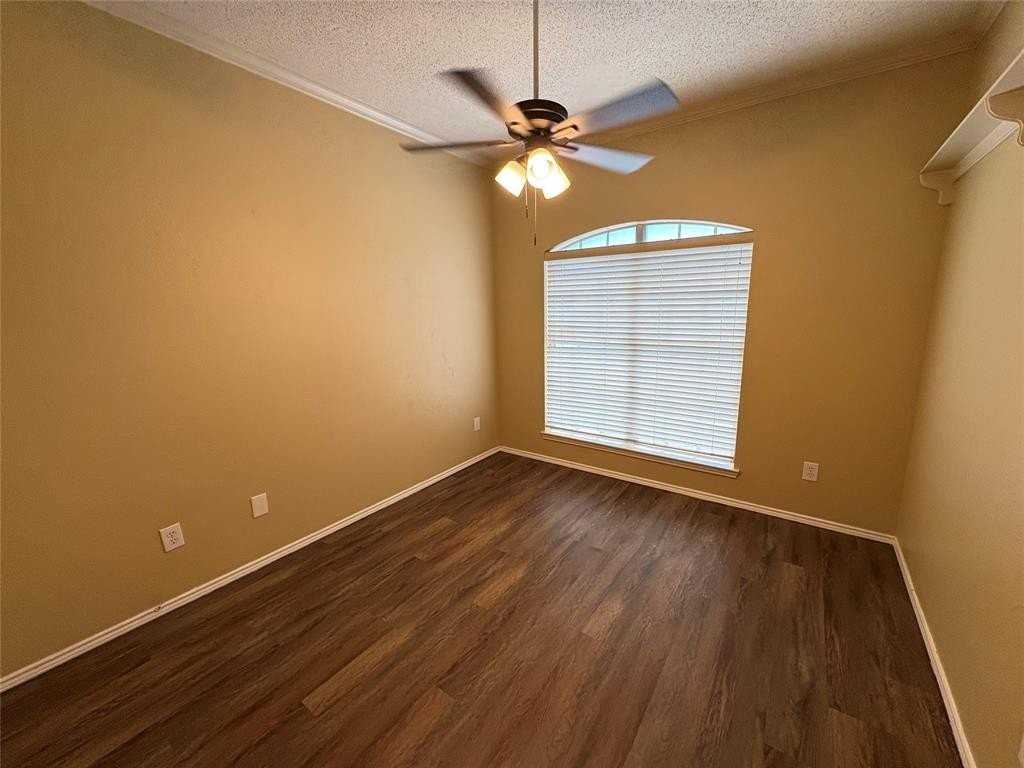 2925 Goldenwave - Photo 5 of 15