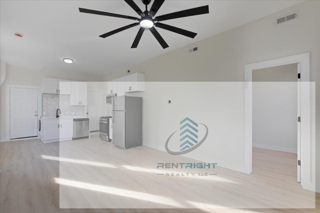 1322 W Ohio St #2R - Photo 4 of 11