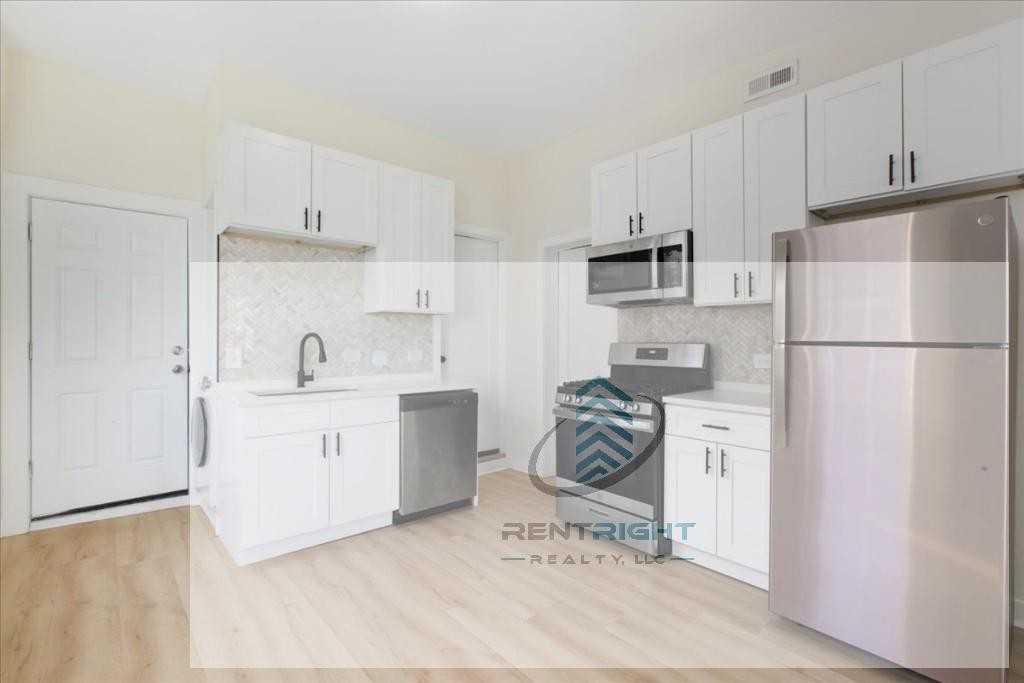 1322 W Ohio St #2R - Photo 5 of 11