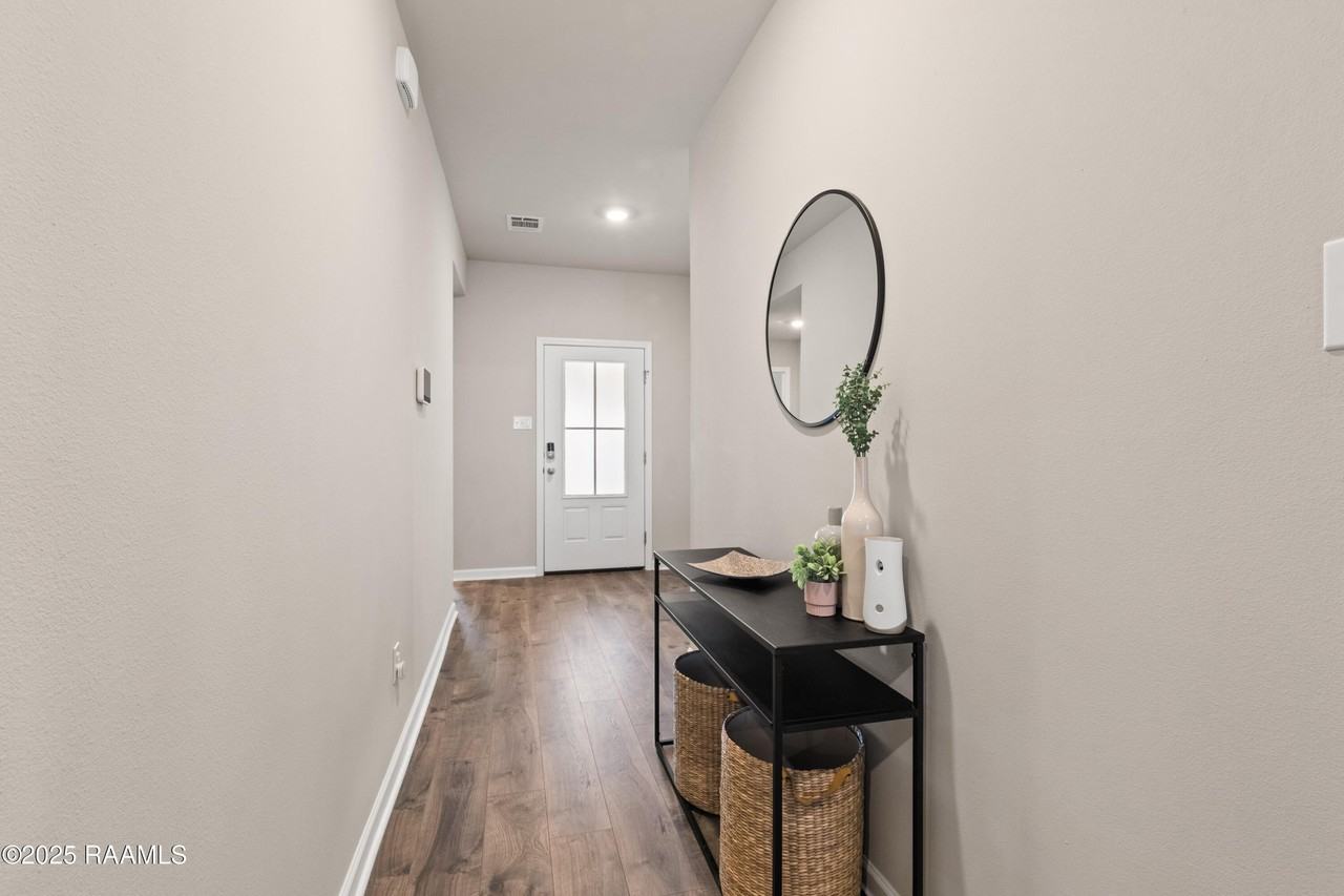 110 Still Lake Dr - Photo 4 of 27