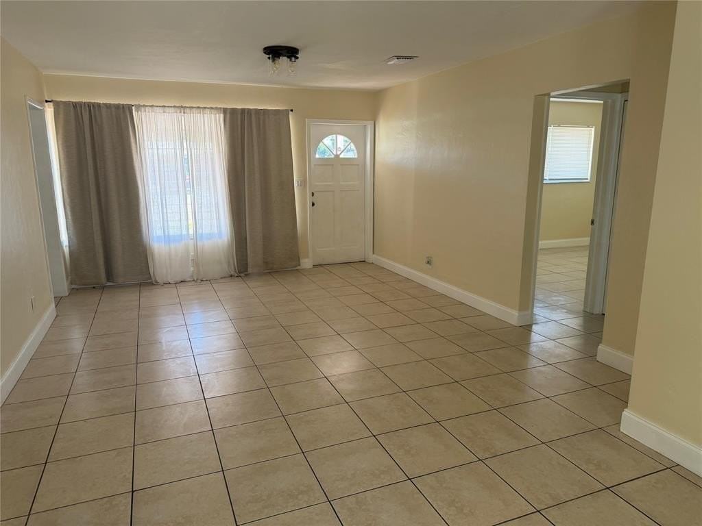 207 Ne 16th Ave - Photo 7 of 8