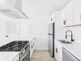 165 Richards St #007 - Photo 1 of 1