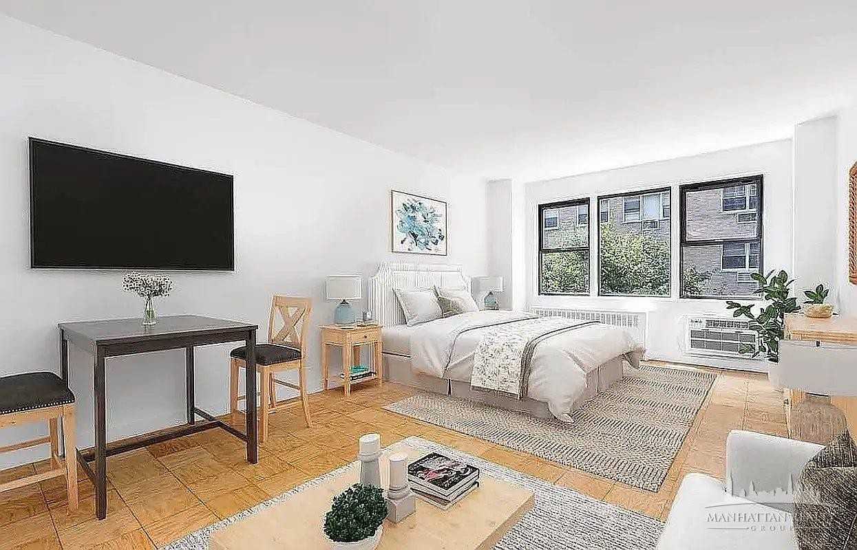 E 46th St #11T - Photo 2 of 6