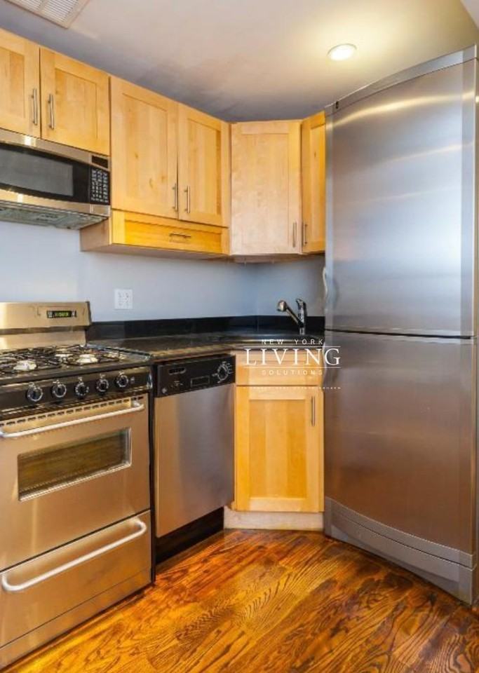 E 5th St #A - Photo 2 of 4