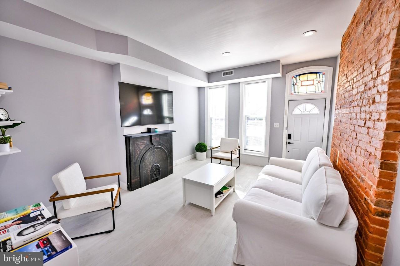 1015 Riverside Ave - Photo 4 of 39