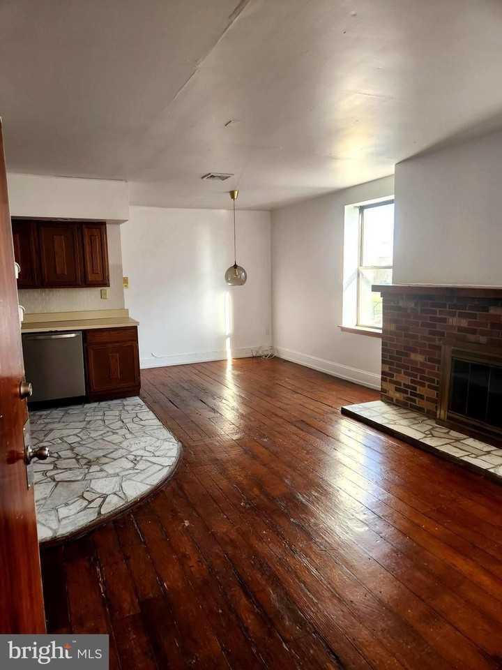 626 S 10th St Apt 3 - Photo 3 of 16