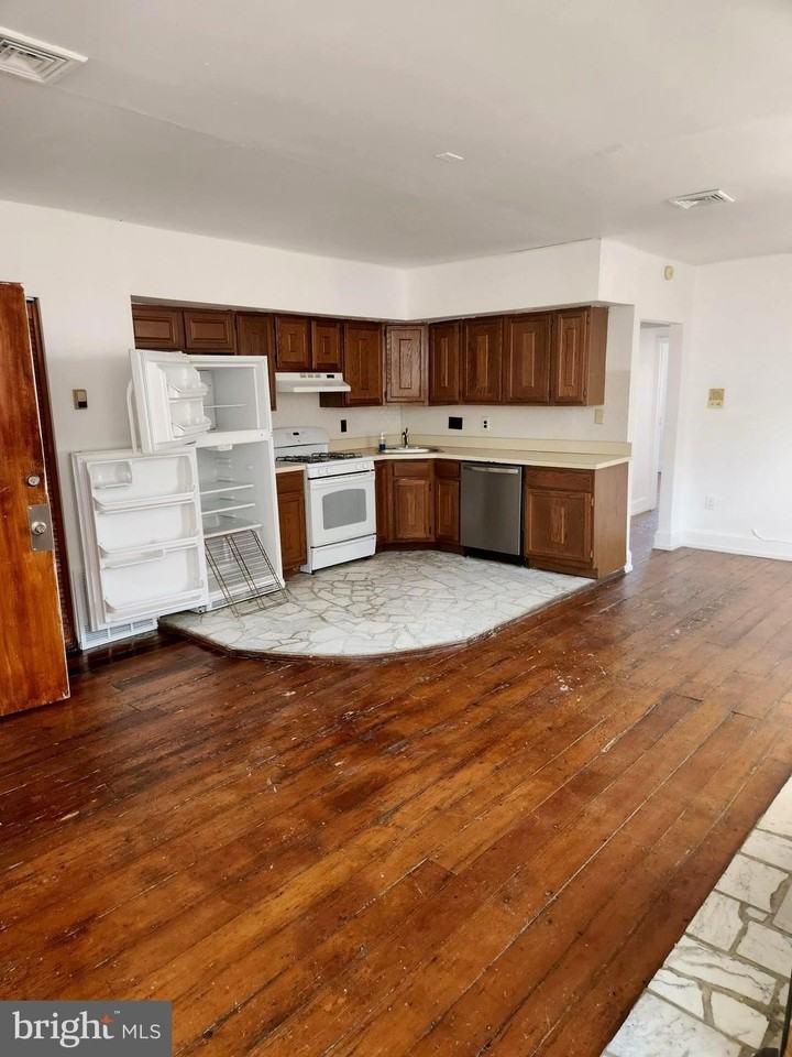 626 S 10th St Apt 3 - Photo 6 of 16