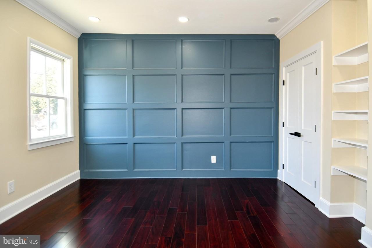 216 S Henry St - Photo 5 of 36