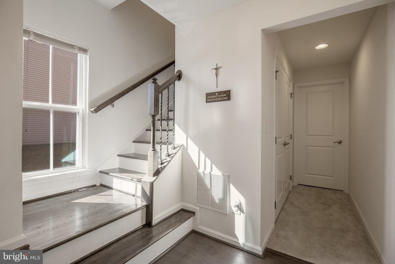 10786 Hinton Way - Photo 4 of 36