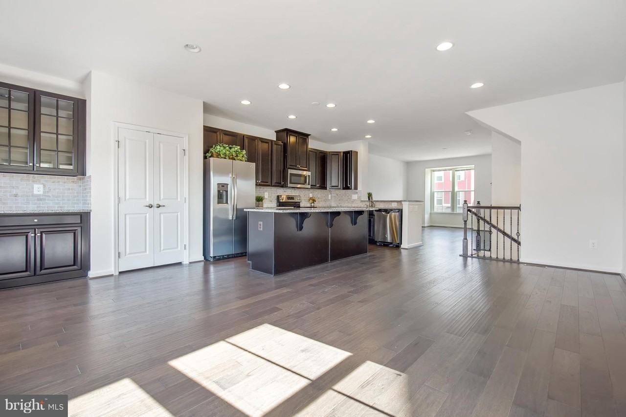 10786 Hinton Way - Photo 7 of 36