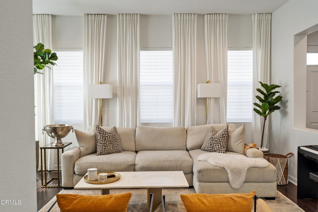 1560 Thorpe Trl - Photo 7 of 31